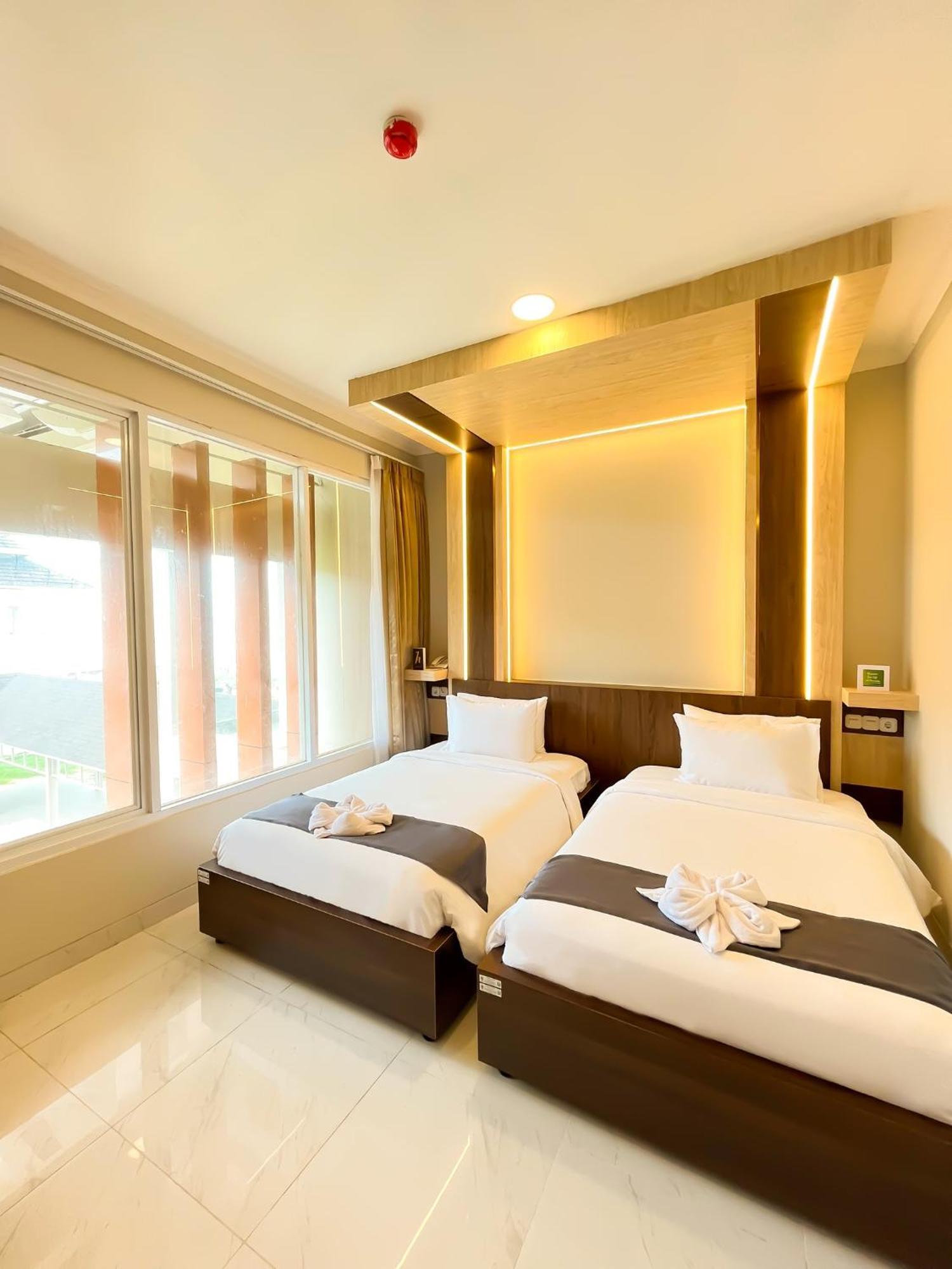 Horison Resort Antawirya Jepara Exteriör bild